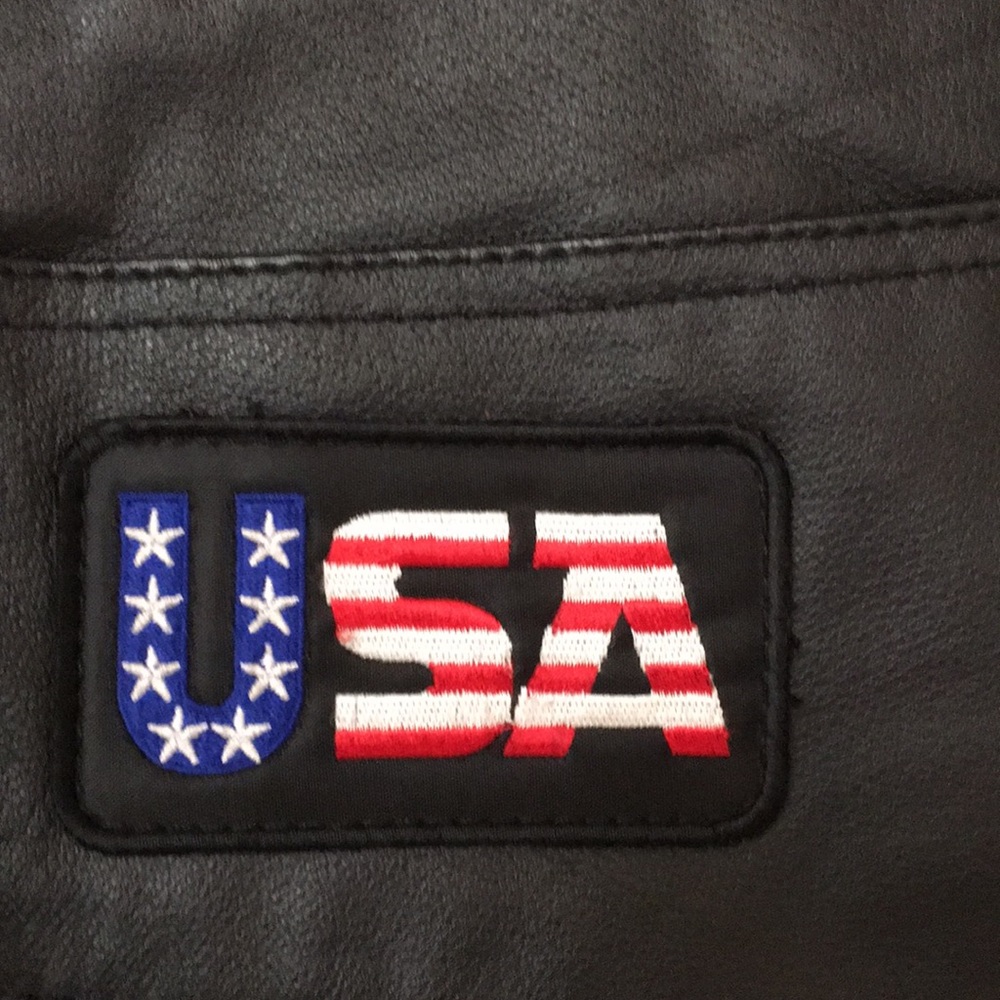 Diamond Plate Men’s Genuine Leather Vest - Picture 3 of 9